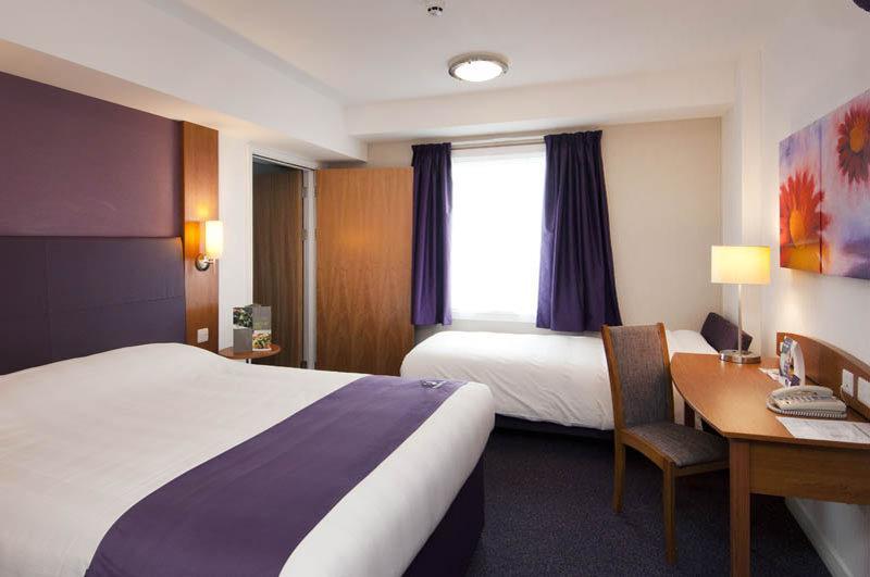 Premier Inn London Heathrow M4/J4 Hillingdon Exteriér fotografie