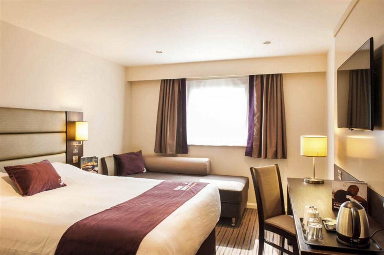 Premier Inn London Heathrow M4/J4 Hillingdon Exteriér fotografie